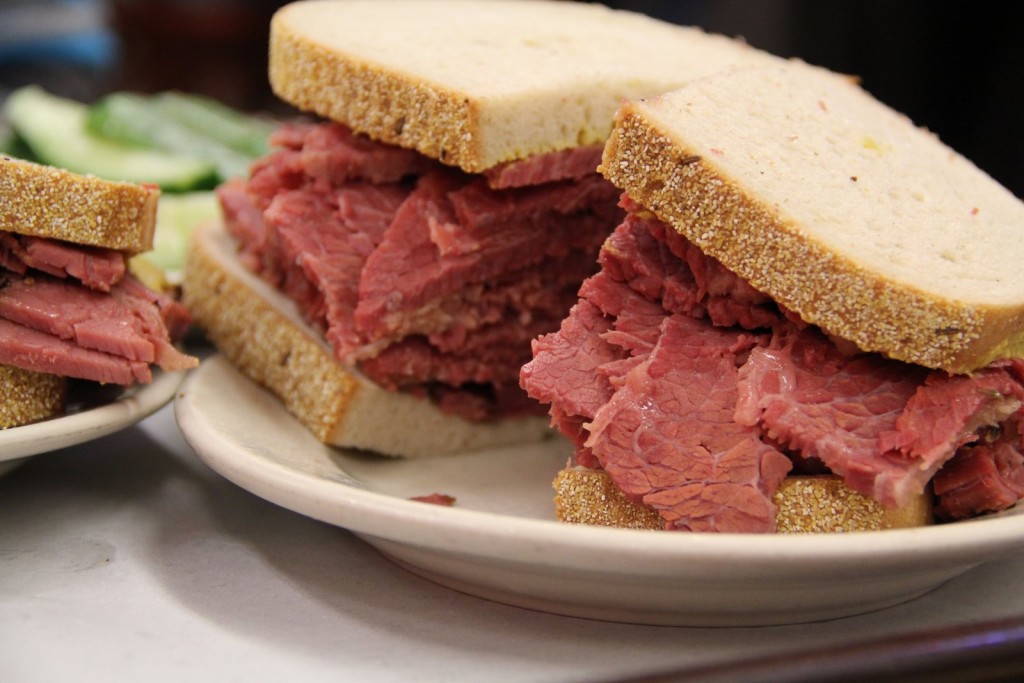 Katz's Delicatessen, czyli najsłynniejsze na świecie kanapki z pastrami