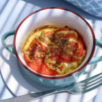 Bougiourdi, czyli feta zapiekana z pomidorami – wspaniały przepis prosto z Grecji