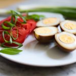 Jajka marynowane w sosie sojowym – przepis, który uzależnia