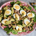 Sałatka z tuńczykiem – sałatka jak sałatka, ale ten sos!