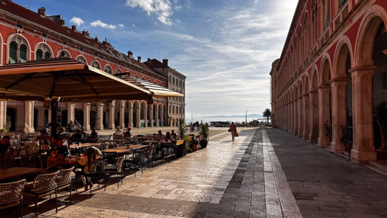 split co zobaczyc gdzie jesc